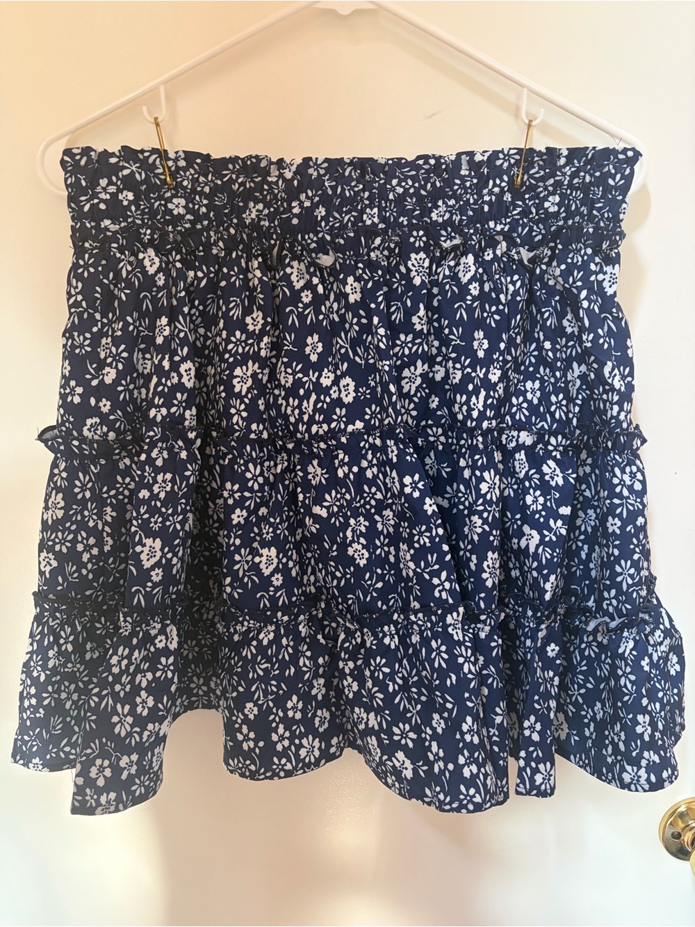 Women’s Navy Blue Floral Tiered Skort and Solid Black Skort. Lot of 2